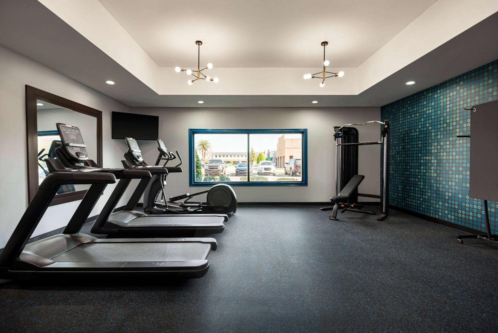 La Quinta By Wyndham Gonzales La Hotel Екстериор снимка